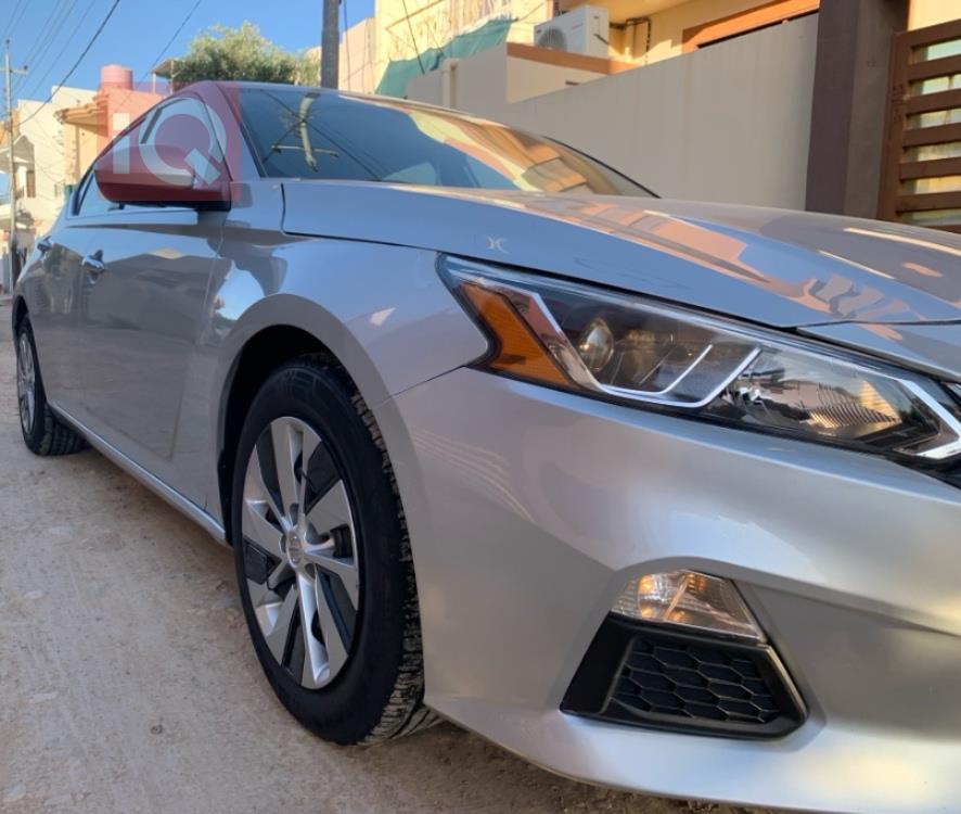 نيسان ألتيما